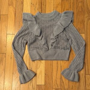 H&M | Divided | Gray Ruffled Large Knit Sweater | size S